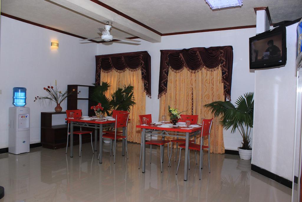 Guest Ryan Hotel คาตุนายากา ภายนอก รูปภาพ